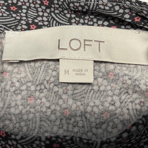 Loft Blouse with Ruffled Bottom - Picture 5 of 7